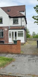 5 bedroom semi-detached house to rent - Photo 4