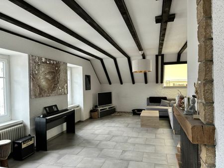 Appartement de 5 pièces avec cheminée au 3e étage - Photo 3