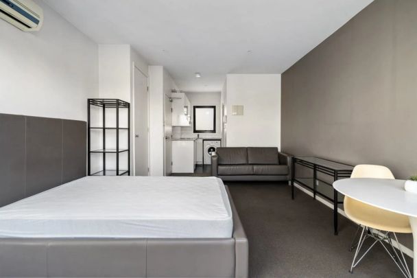 Boutique block with convenience and comfort - Photo 1