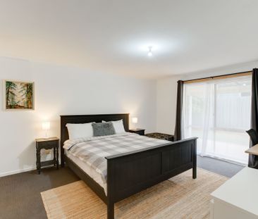 Comfort, Space & Lifestyle - The Perfect Family Home - Photo 3
