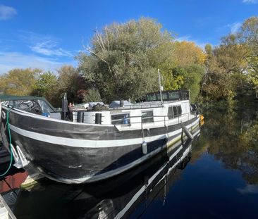 1 Bed House Boat, Henley Road, RG4 - Photo 1