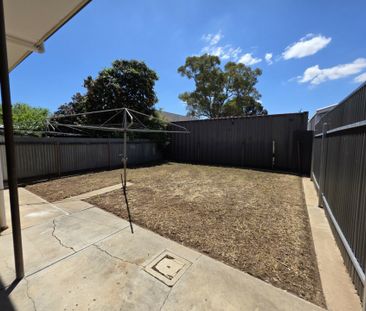 SPACIOUS TWO BEDROOM MAIS0INETTE - Photo 4