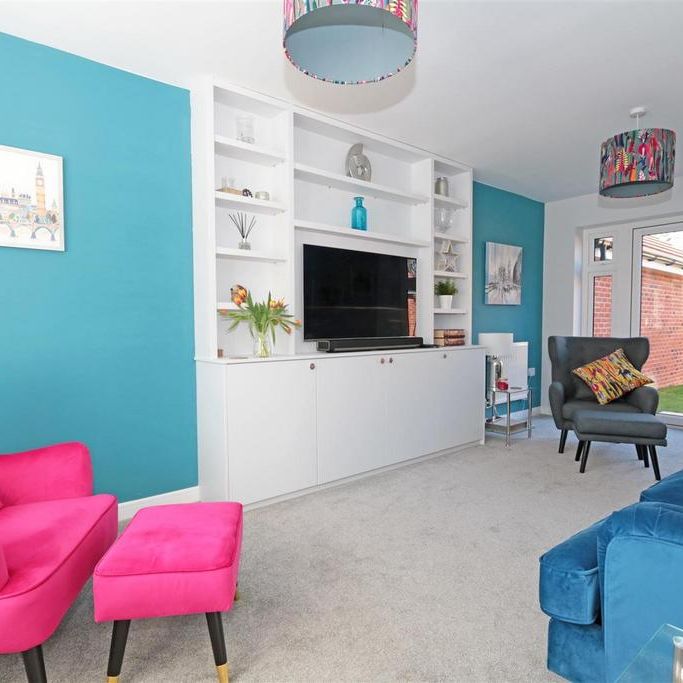 4 bedroom detached house to rent - Photo 1