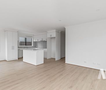 Coming Soon!- Brand New House in the Heart of Pakenham - Photo 5