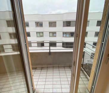 BARRIEREFREIE 3 ZIMMERWOHNUNG MIT BALKON NÄHE MOZARTKREUZUNG - Foto 1