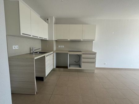 Location Appartement 3 pièces 57m² - Photo 3