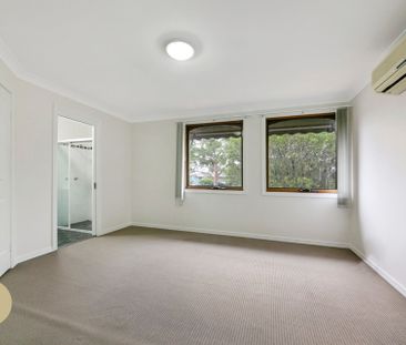 Spacious Two-Storey Townhouse in Prime Kellyville Location - Photo 6