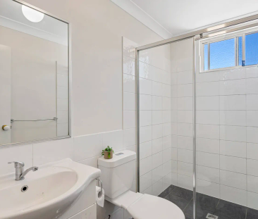 Convenient and Comfortable Townhouse Living - Photo 6