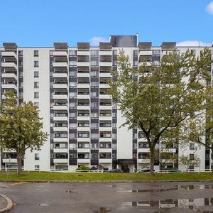 Villa Vista Apartments - Photo 2