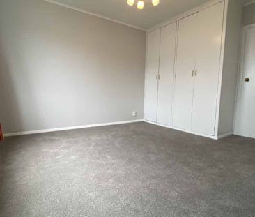 Prime Location - Photo 1
