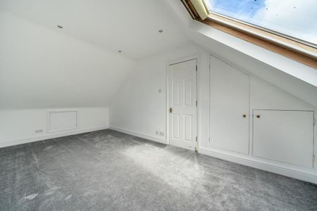 6 bedroom detached house to rent - Photo 5