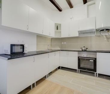 Carrer dels Cecs de la Boqueria, Barcelona, Catalonia 08002 - Photo 5