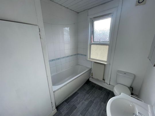 Conway Avenue, Leeds - Photo 1