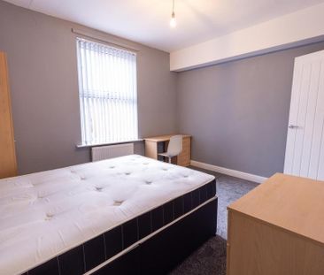 4 bedroom house to rent - Photo 2