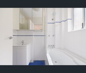 3/75 Elizabeth Bay Road, Elizabeth Bay, NSW 2011 - Photo 1