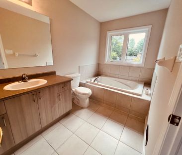 For Lease - 63 Greenwood Drive, Essa, Ontario - Photo 4