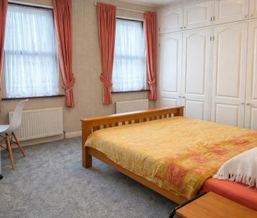 1 bedroom in a house share to rent - Photo 4