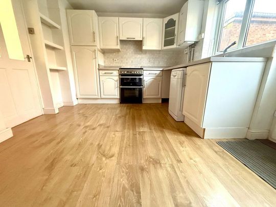 2 bedroom semi-detached house to rent - Photo 1