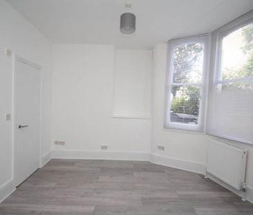 Maisonette to rent - Photo 3