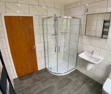 3 bedroom terraced house to rent - Photo 5