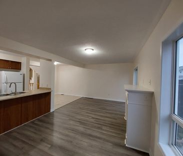 For Lease - 1513 Glenbourne Drive, Oshawa, Ontario - Photo 2