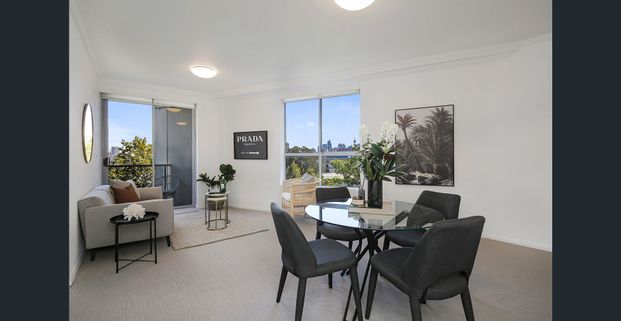 Furnished Unit with Swimming Pool and Gym - Photo 1