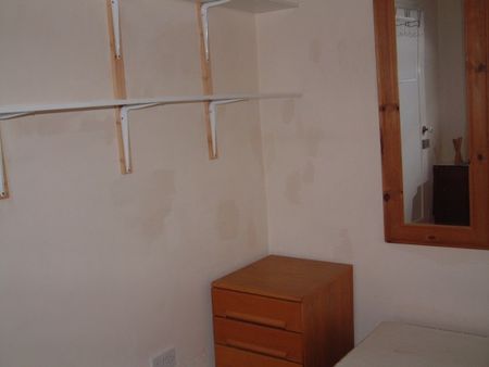 3 bed house - Photo 3