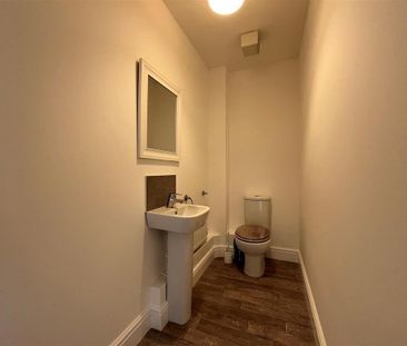 2 bedroom semi-detached house to rent - Photo 4