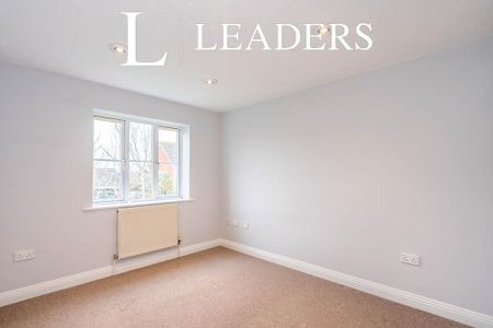 4 bedroom detached house to rent - Photo 4