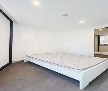 Inviting Southbank Stunner - Photo 4