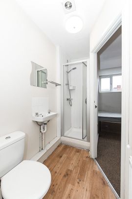 Welton Grove, Hyde Park, Leeds - Photo 1