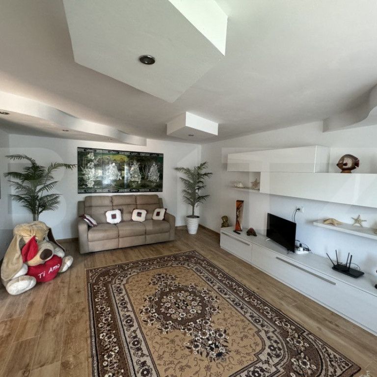 Casa P+1 cu 6 camere, 280mp utili, zona Plaiul Vulcanesti - Fotografie 1