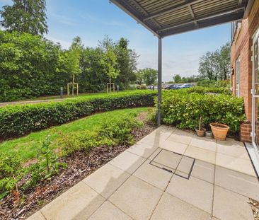 1 bedroom Flat in Reading Road, Wokingham - Photo 3