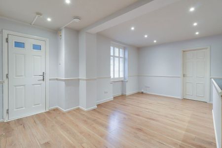 A 1 Bedroom Flat in Bath Road, Cheltenham - Photo 5