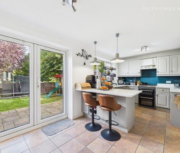 4 bedroom detached house to rent - Photo 4