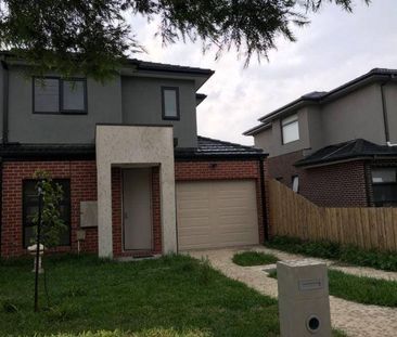 Nearly New 4-Bedrooms Townhouse in Clayton - Photo 1