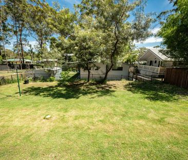 Charming 3-Bedroom Home in Convenient Location - Photo 3