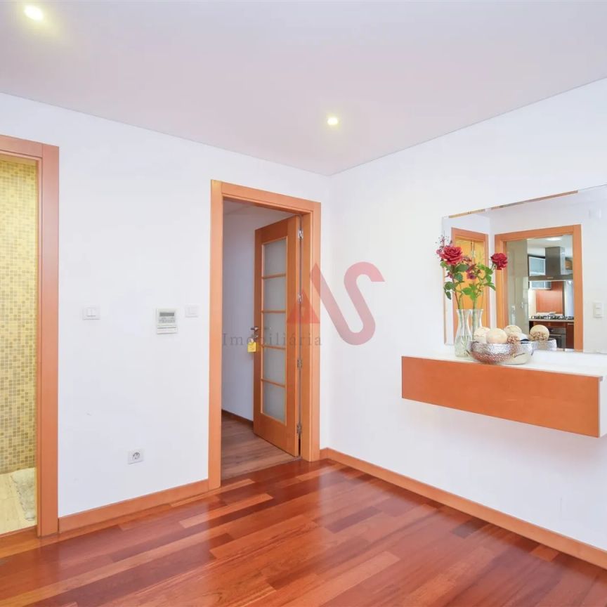 Magnífico Apartamento T4 Mobilado nas Colinas do Cruzeiro para Arrendamento - Photo 1