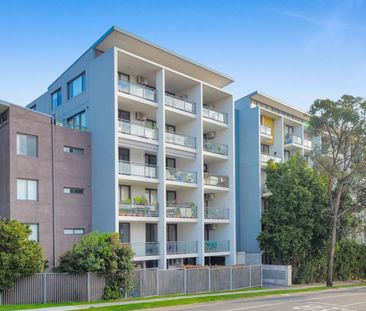 Ground Floor | 2 Bed | 2 Bath | 2 Car - Photo 5