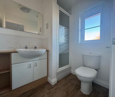 4 bedroom detached house to rent - Photo 1