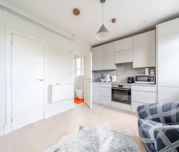 Studio to rent - Photo 6