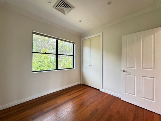 Modern 4-Bedroom Duplex with River Views | Spacious Family Living - Photo 1