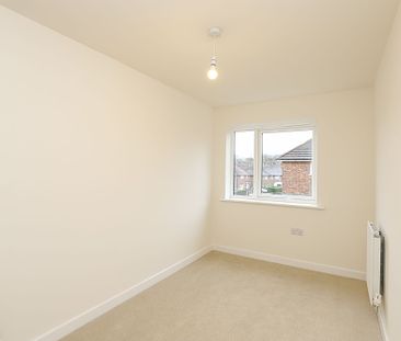 3 bedroom Detached House to rent - Photo 3