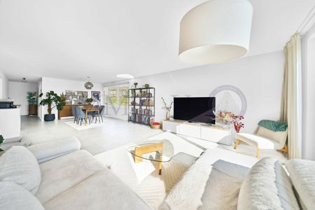 CONTEMPORARY STANDING WITH LARGE TERRACE - Foto 2