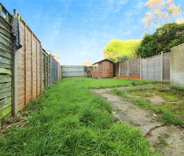 4 bedroom terraced house to rent - Photo 5