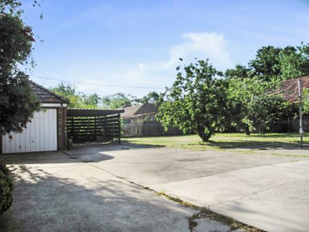 Perfect for students or small family! - Photo 5