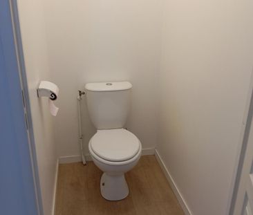APPARTEMENT T2 - QUARTIER PONT DU CENS - SURFACE 49,84 M² - Photo 3