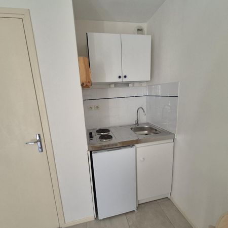 Location Appartement 1 pièce 18m² ARRAS 62000 - Photo 3