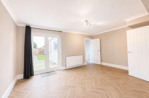 Grangeside Avenue, Hull, HU6 - Photo 1