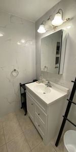 Bright, Modern 2-Bedroom Unit for Students Near QE Park, Vancouver - Photo 4